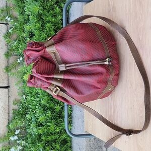 Gucci Red and Green Striped Vintage Women's Bucket Bag